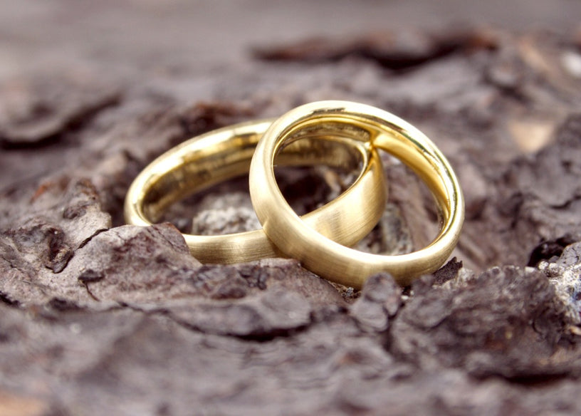 Trauringe in Gelbgold beim Juwelier ,,Schmucksiederei'' in Kircheim unter Teck